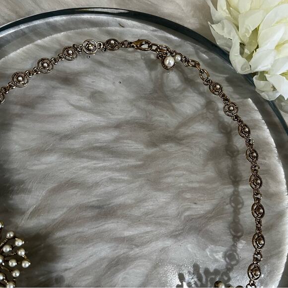 NEW Saks Fifth Avenue Pearl Spiral Sunburst Filigree Art Deco Statement Necklace - Picture 12 of 16